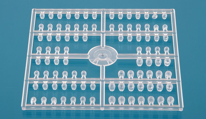 Artikelbild für Breakaway Teardrop Beads, Clear  96 Stk.in Verpackung im Baltic Kölln Onlineshop